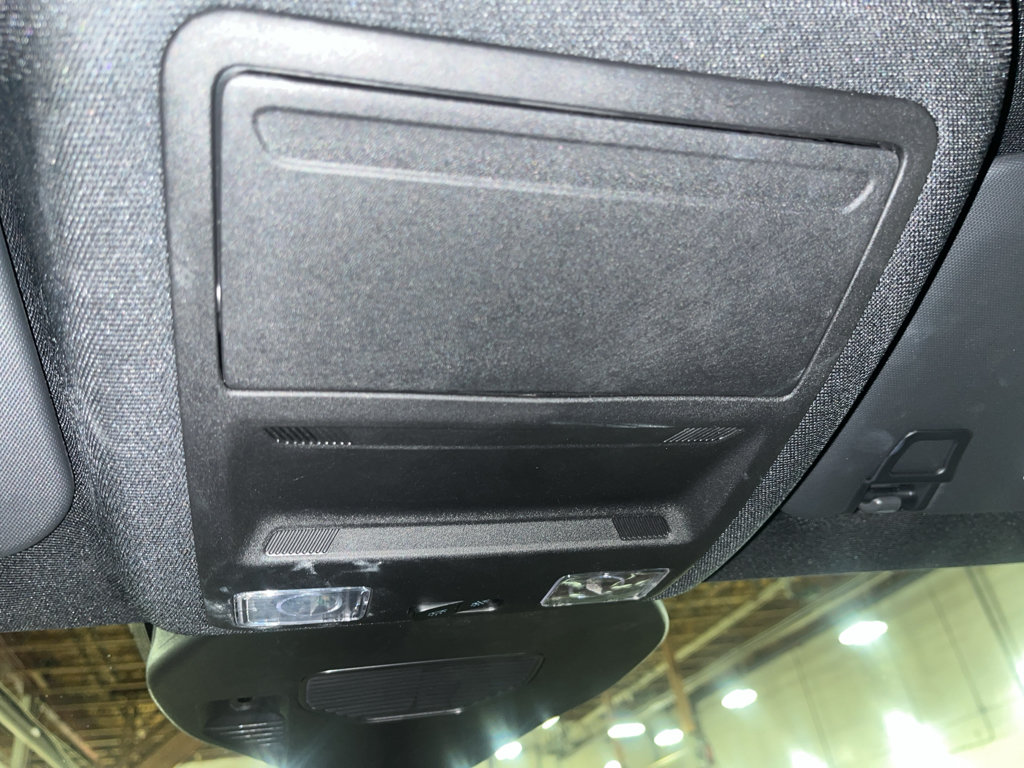 Used 2025 Ford Escape ST-Line Select AWD/4WD image 24