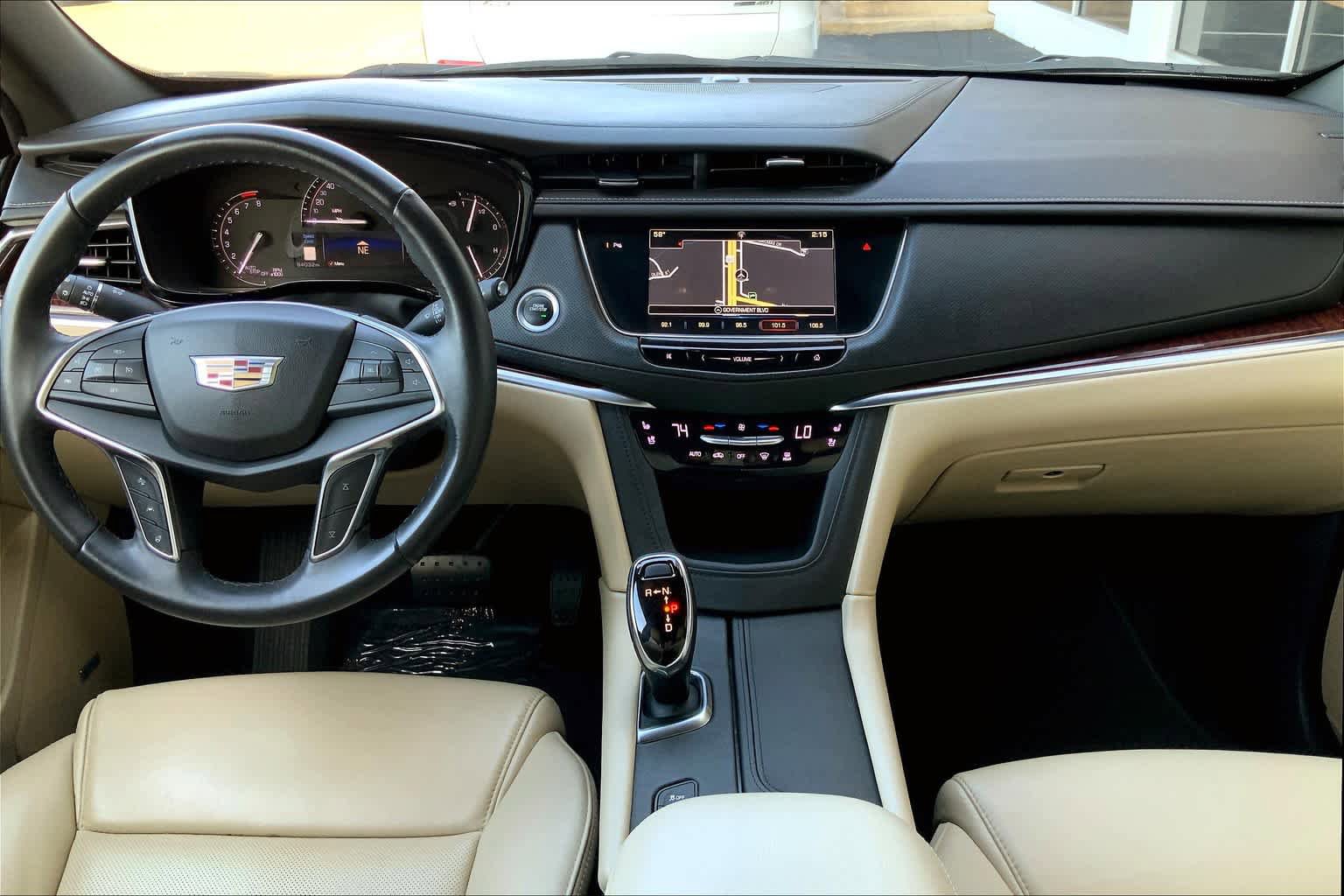 Used 2018 Cadillac XT5 Premium Luxury AWD/4WD image 15