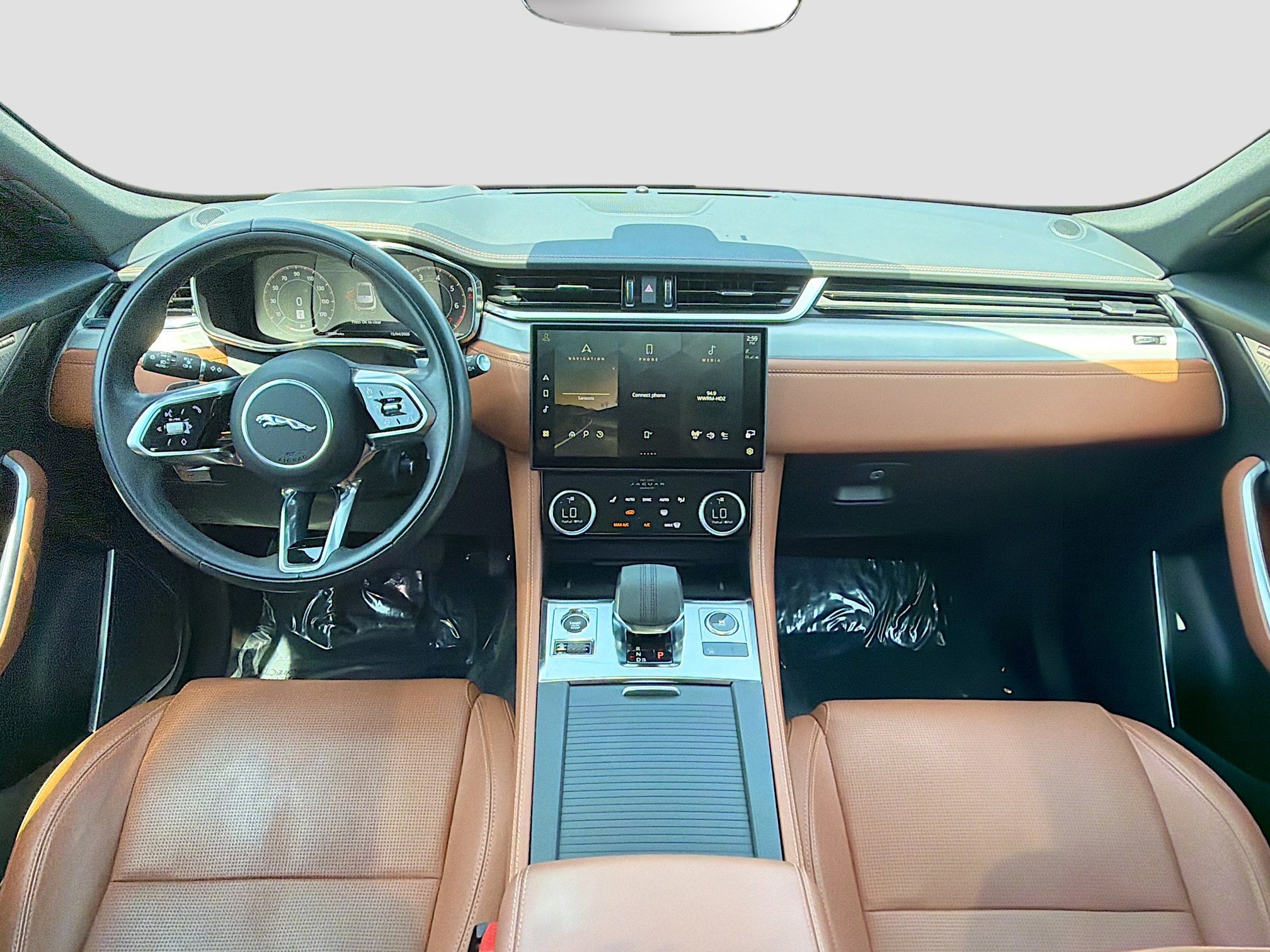 Used 2024 Jaguar F-PACE R-Dynamic S image 17