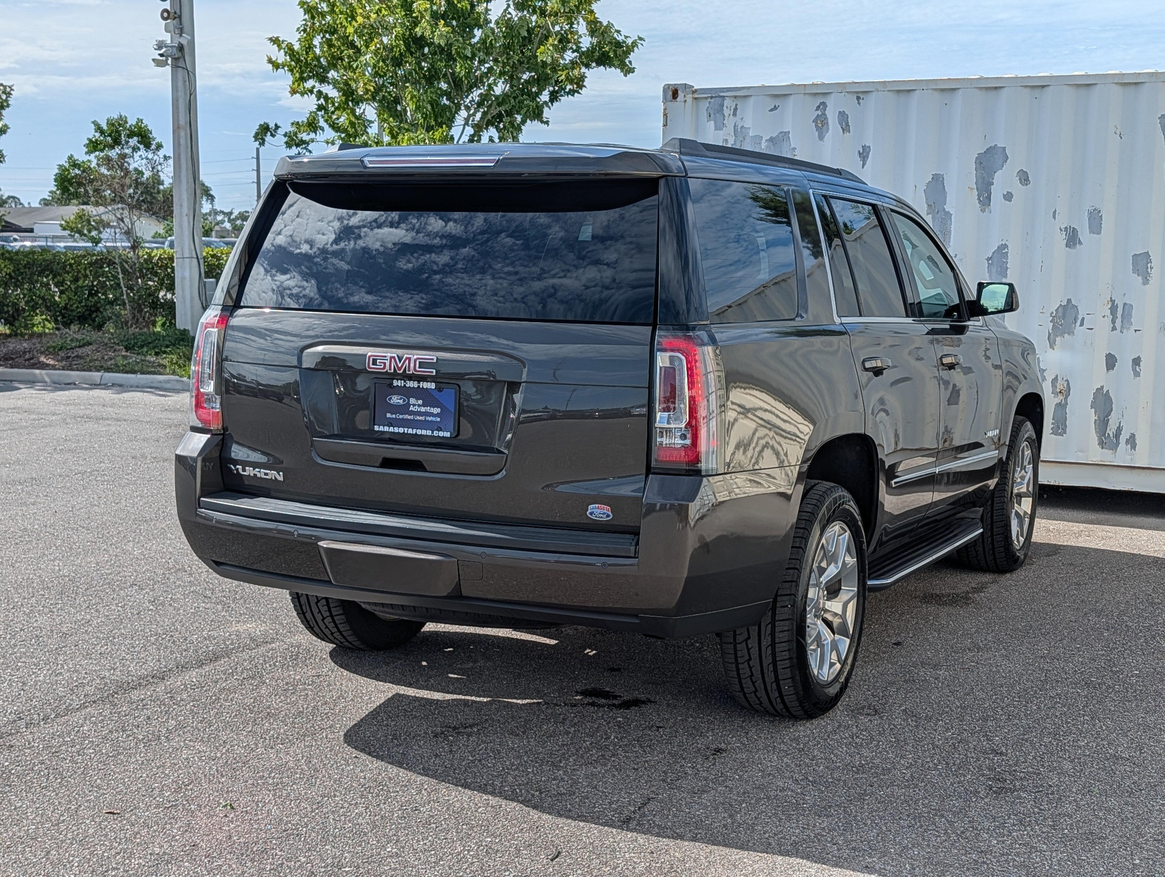 Used 2019 GMC Yukon SLE w/ SLE Value Package RWD image 4
