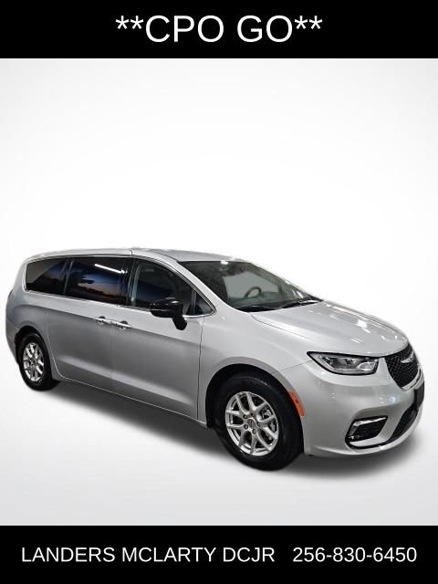 Used 2024 Chrysler Pacifica Touring-L image 4
