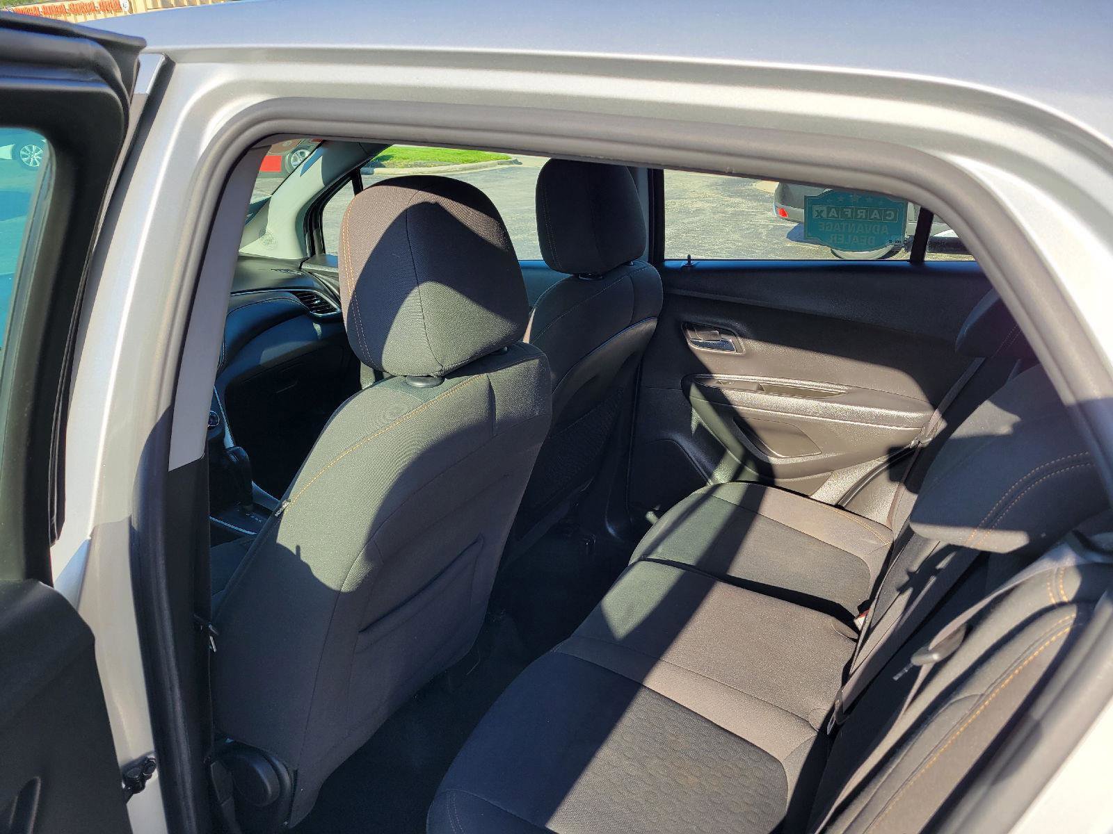 Used 2018 Chevrolet Trax LS FWD image 6