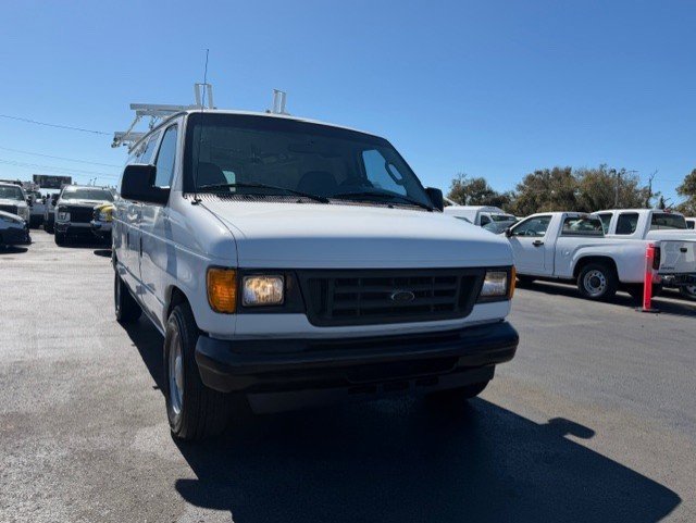 Used 2006 Ford E-150 and Econoline 150 RWD image 4