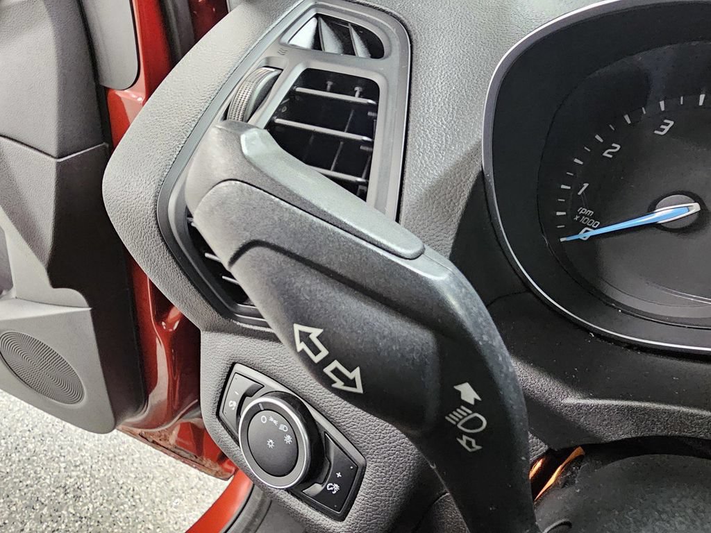 Used 2016 Ford Escape S FWD image 33