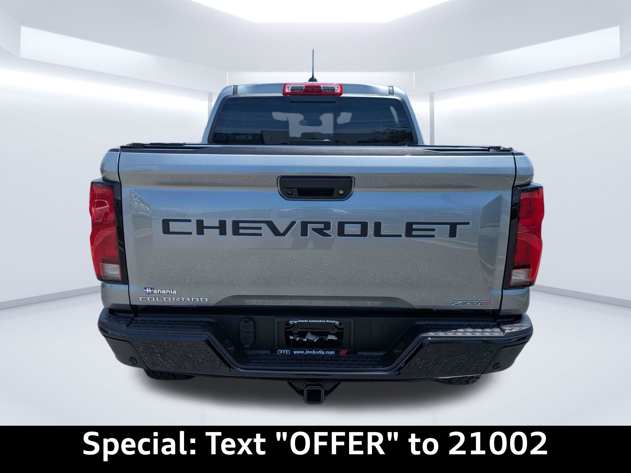 Used 2025 Chevrolet Colorado ZR2 w/ Technology Package AWD/4WD image 5