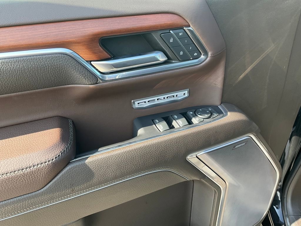 Used 2023 GMC Sierra 1500 Denali w/ Technology Package AWD/4WD image 18