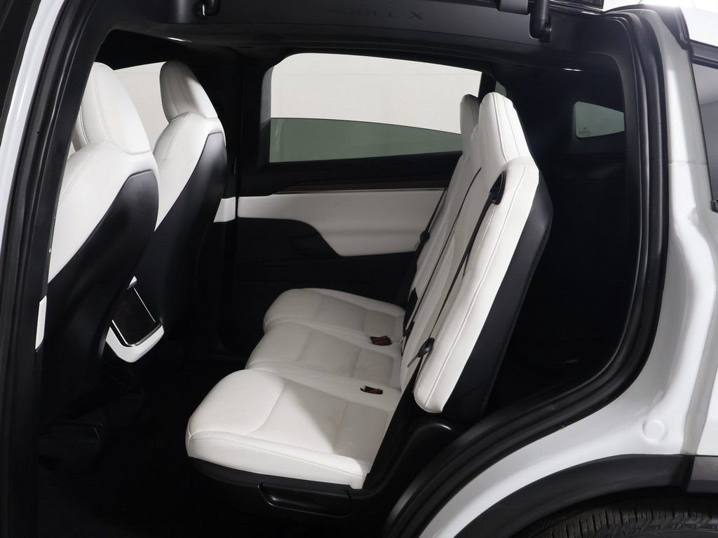 Used 2022 Tesla Model X AWD/4WD image 31