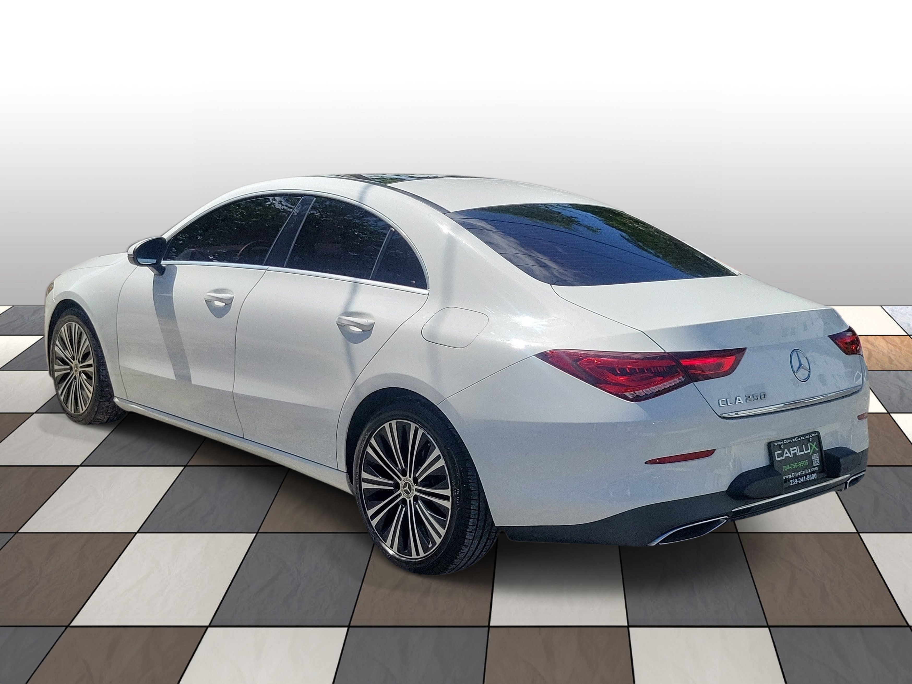 Used 2021 Mercedes-Benz CLA 250 w/ Premium Package image 5