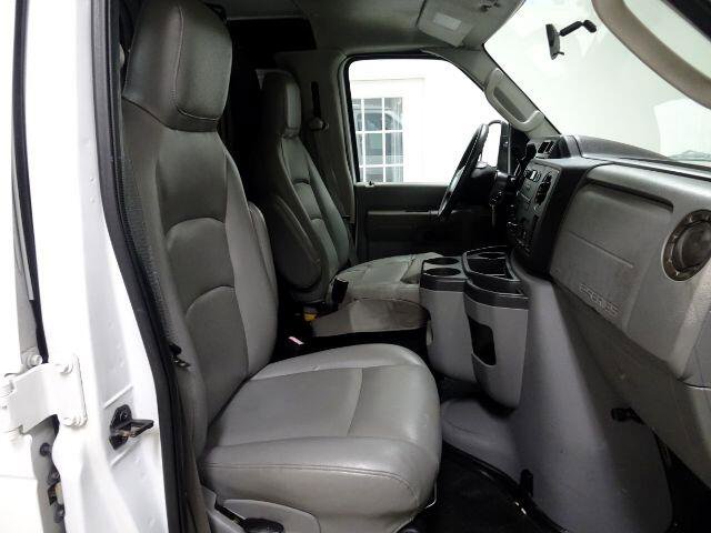 Used 2009 Ford E-150 and Econoline 150 image 29