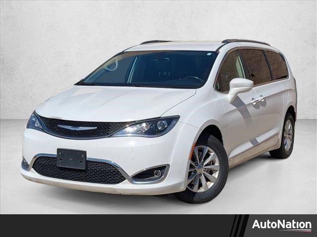 Used 2018 Chrysler Pacifica Touring-L image 1