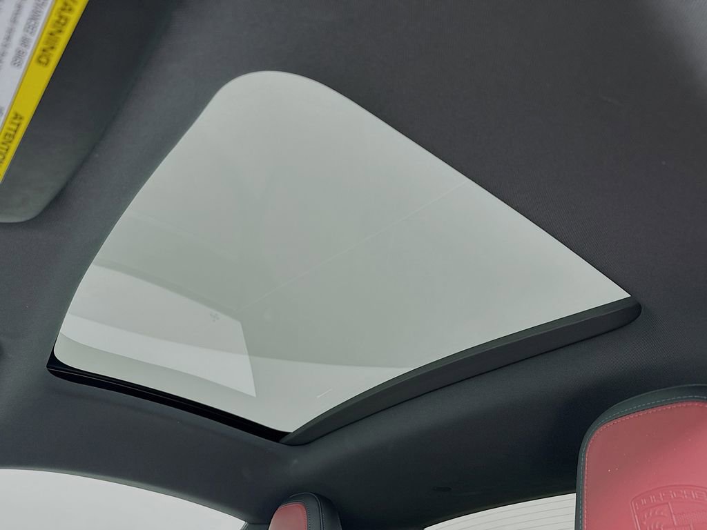 Certified 2025 Porsche 911 Carrera RWD image 25