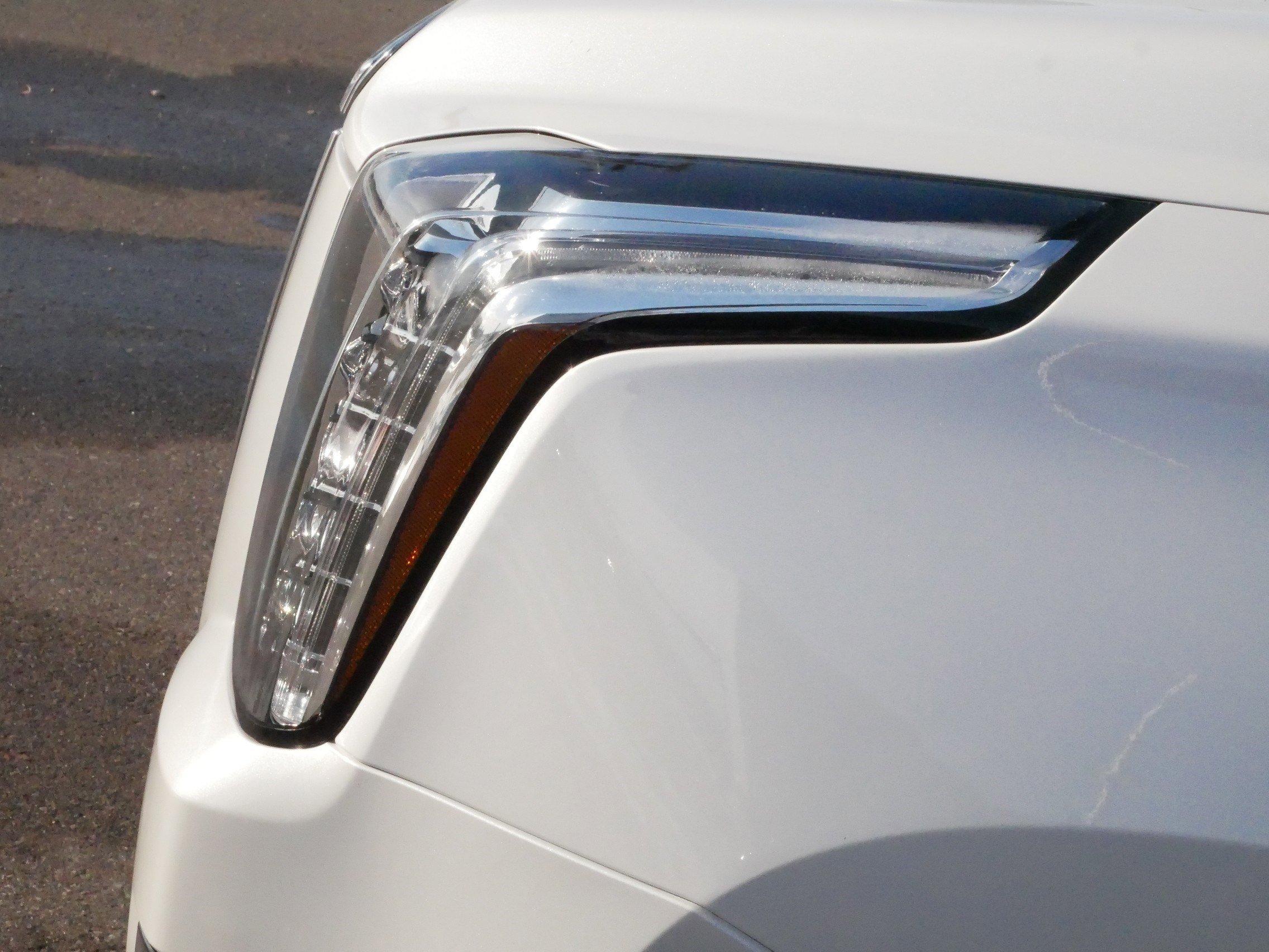 Used 2017 Cadillac Escalade Luxury image 16