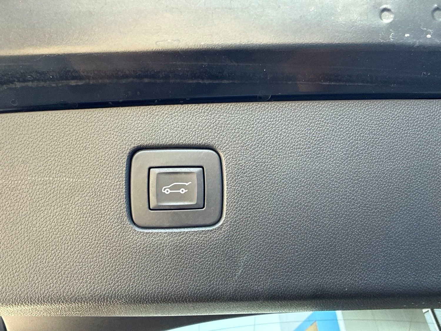 Used 2024 Buick Envista Sport Touring w/ Convenience I Package FWD image 15