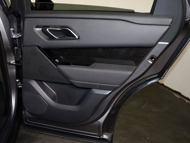 Used 2023 Land Rover Range Rover Velar R-Dynamic S image 32