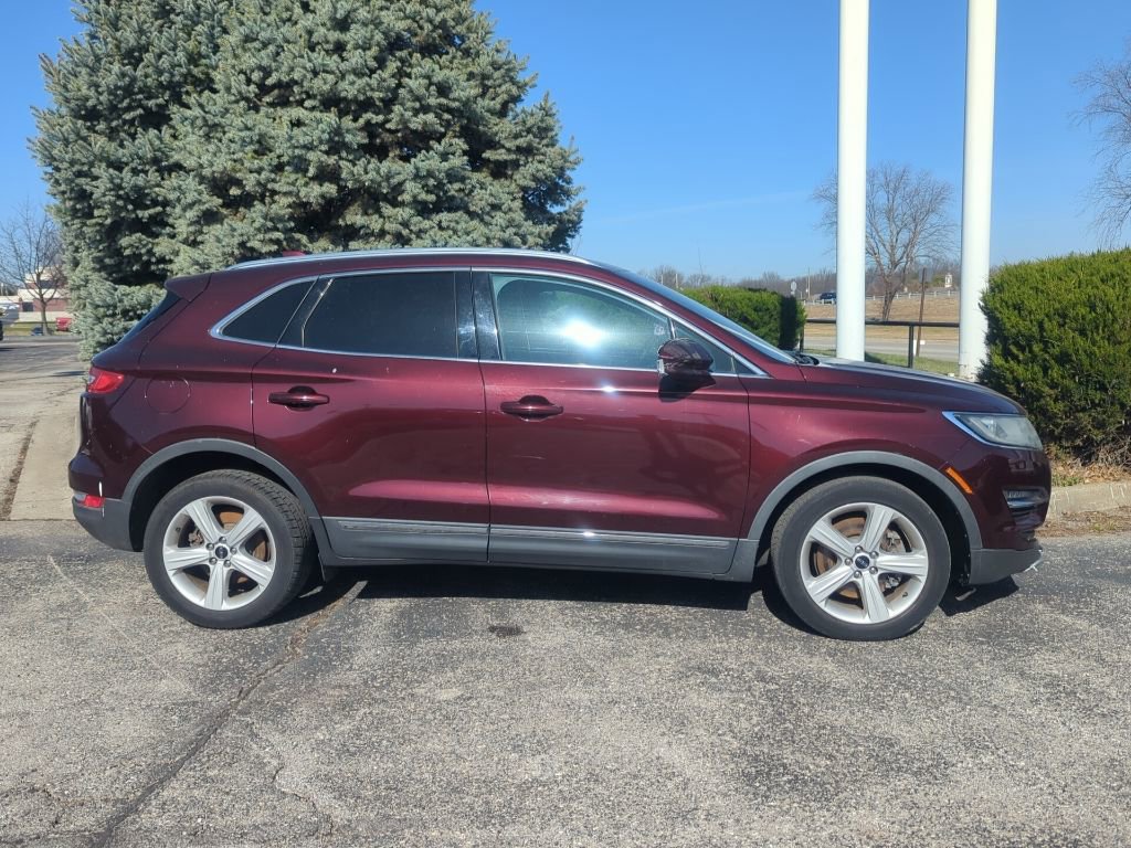 Used 2016 Lincoln MKC Premiere FWD image 2