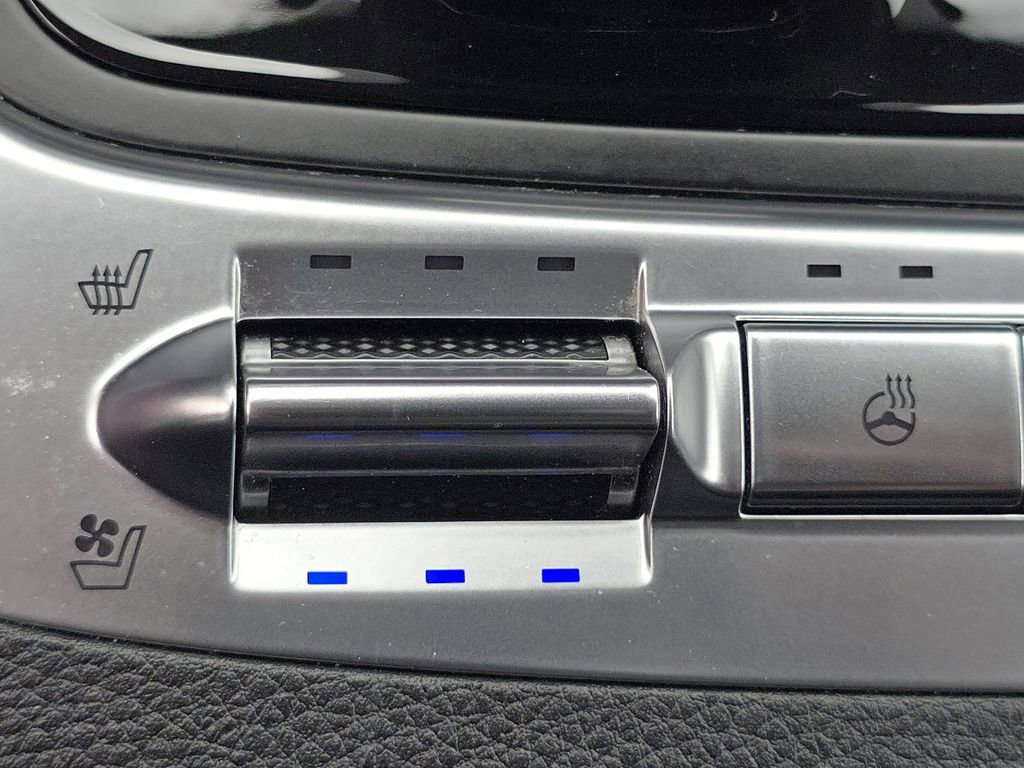 Used 2025 Kia Carnival SX Prestige FWD image 6