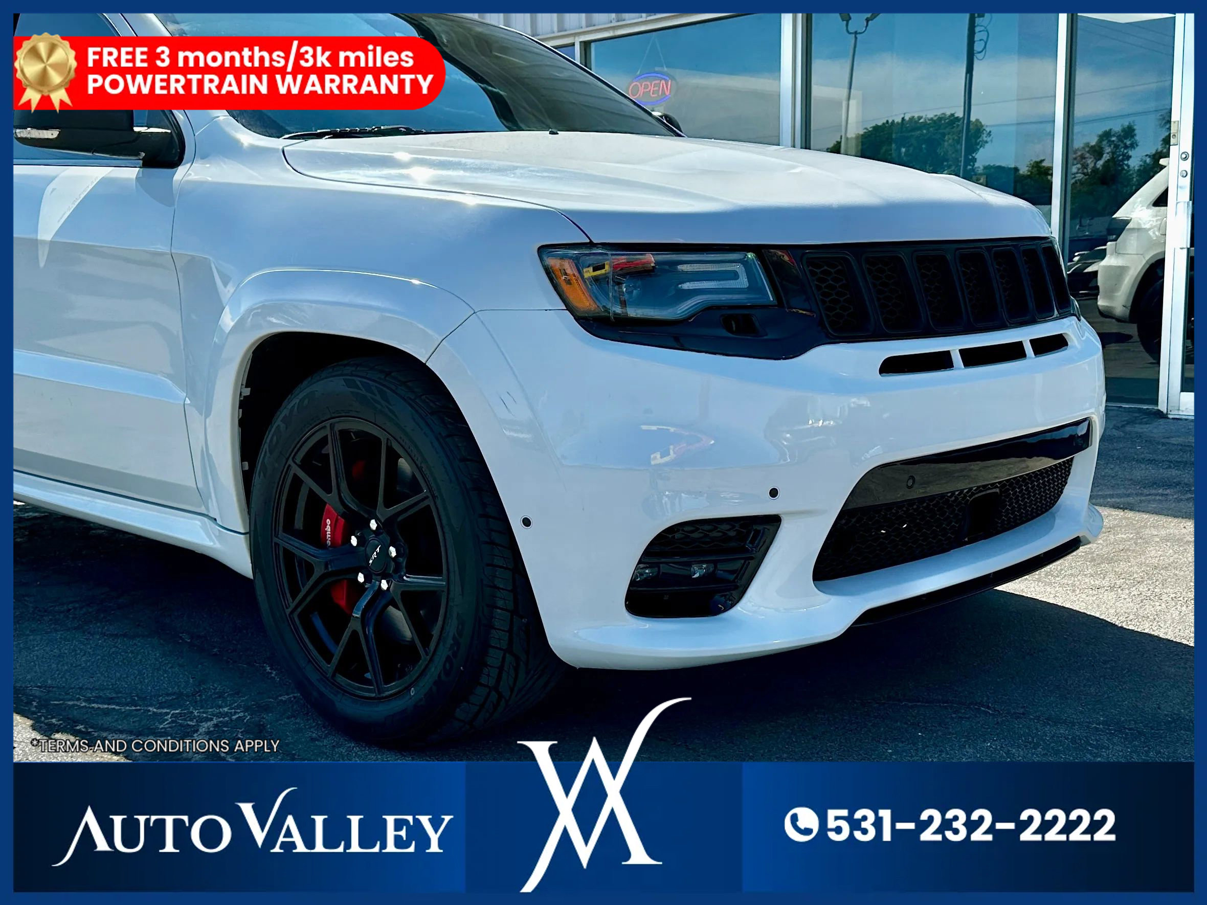 Used 2018 Jeep Grand Cherokee SRT image 10