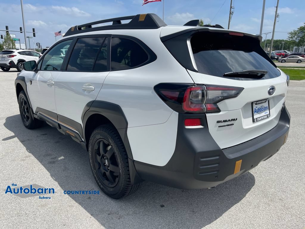 Used 2025 Subaru Outback Wilderness AWD/4WD image 3