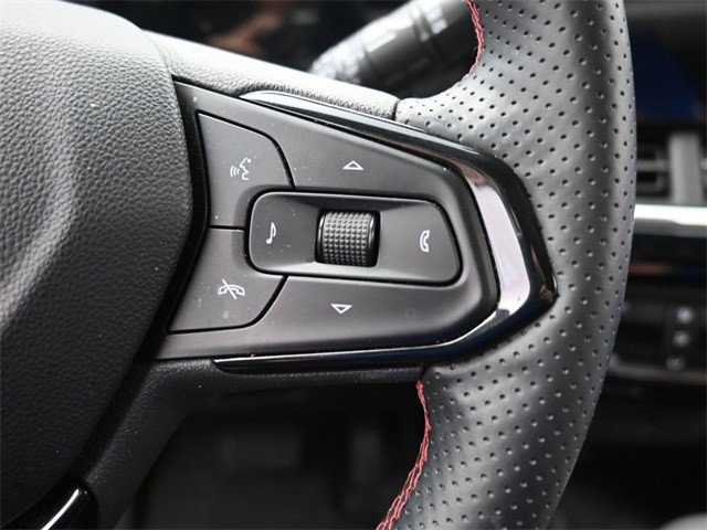 Certified 2025 Chevrolet Trax RS w/ Sunroof Package image 14