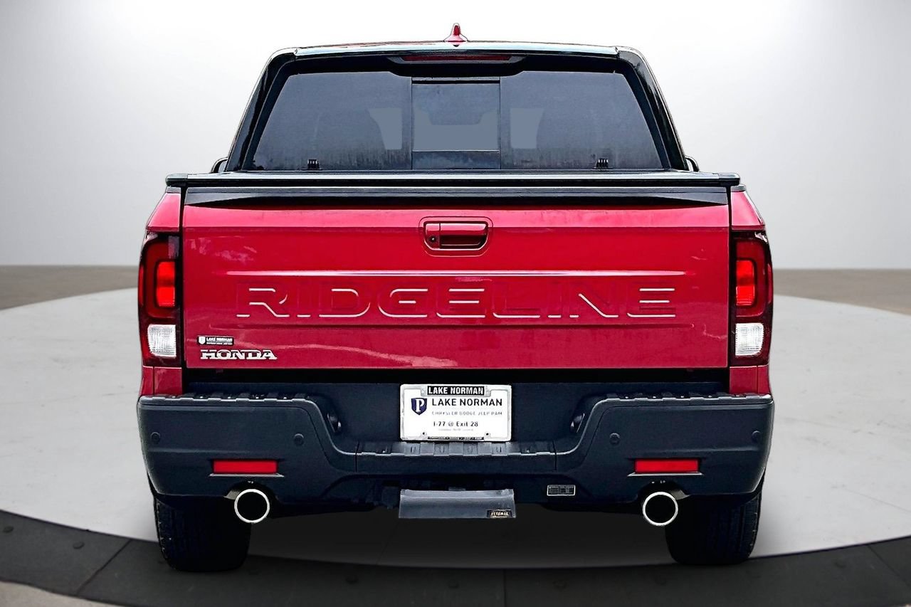 Used 2025 Honda Ridgeline Black Edition image 7