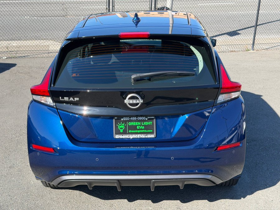 Used 2025 Nissan Leaf S FWD image 6