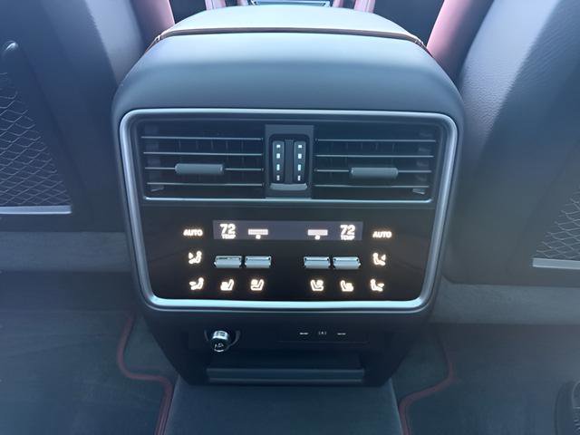 Used 2025 Porsche Cayenne GTS image 27