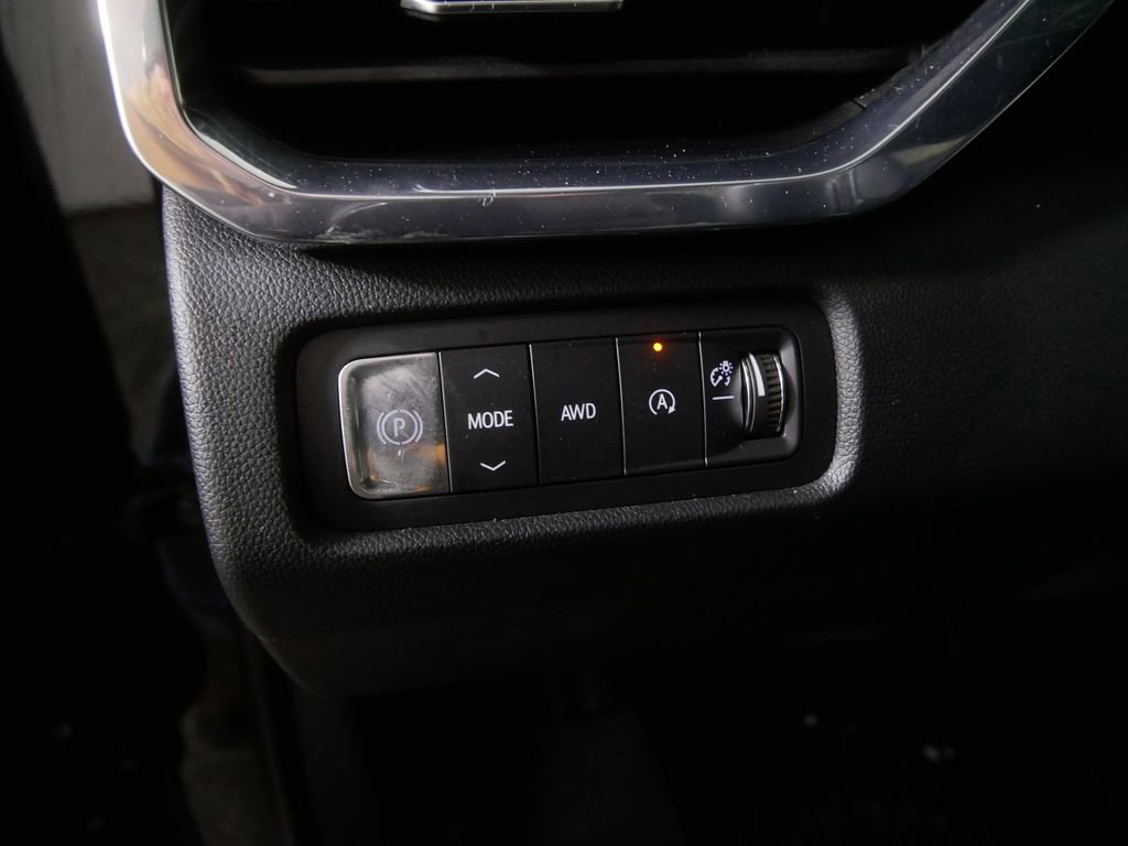 Used 2024 GMC Acadia Denali image 18