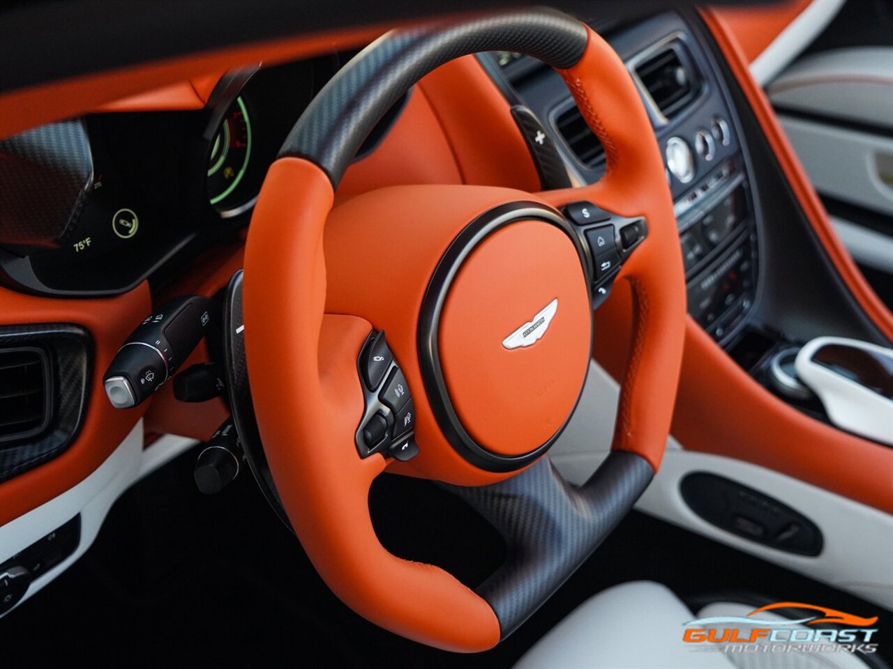 Used 2023 Aston Martin DBS Superleggera Volante RWD image 34