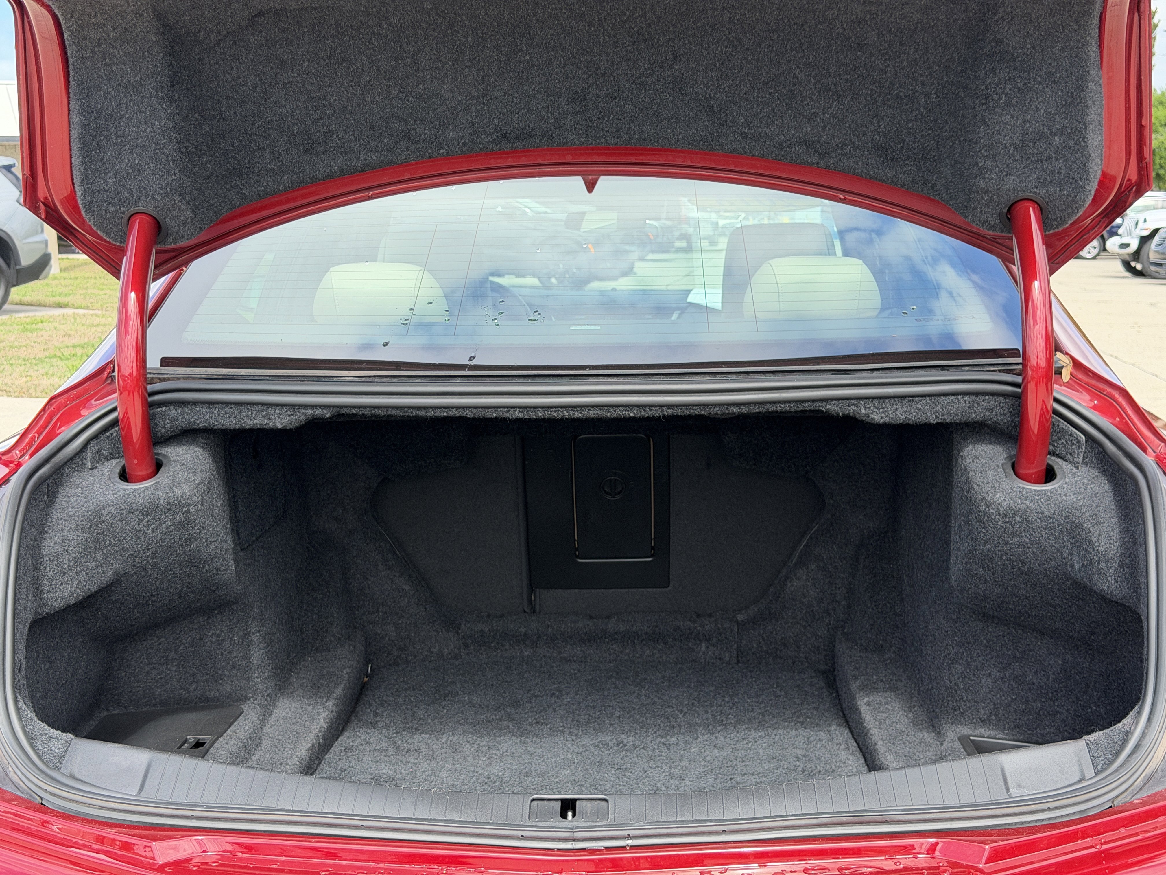 Used 2018 Cadillac CTS Luxury RWD image 10