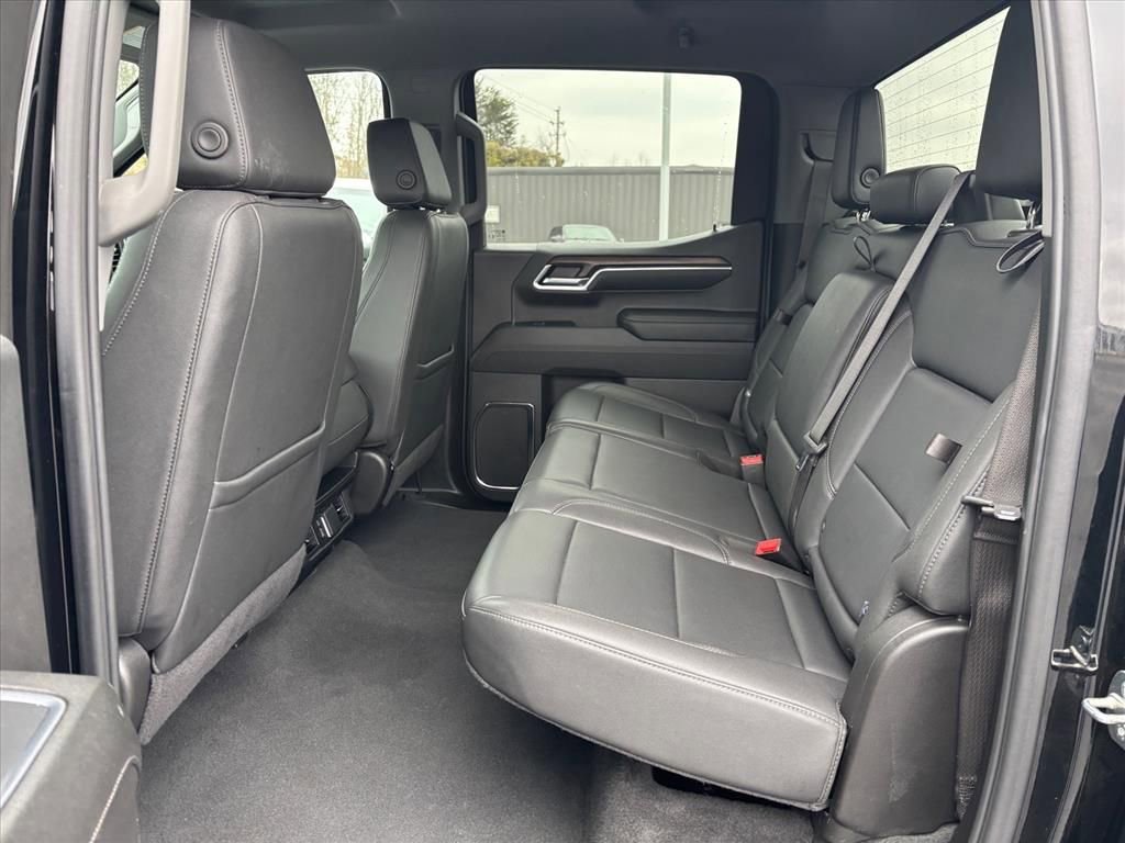 Used 2024 GMC Sierra 1500 SLT image 12