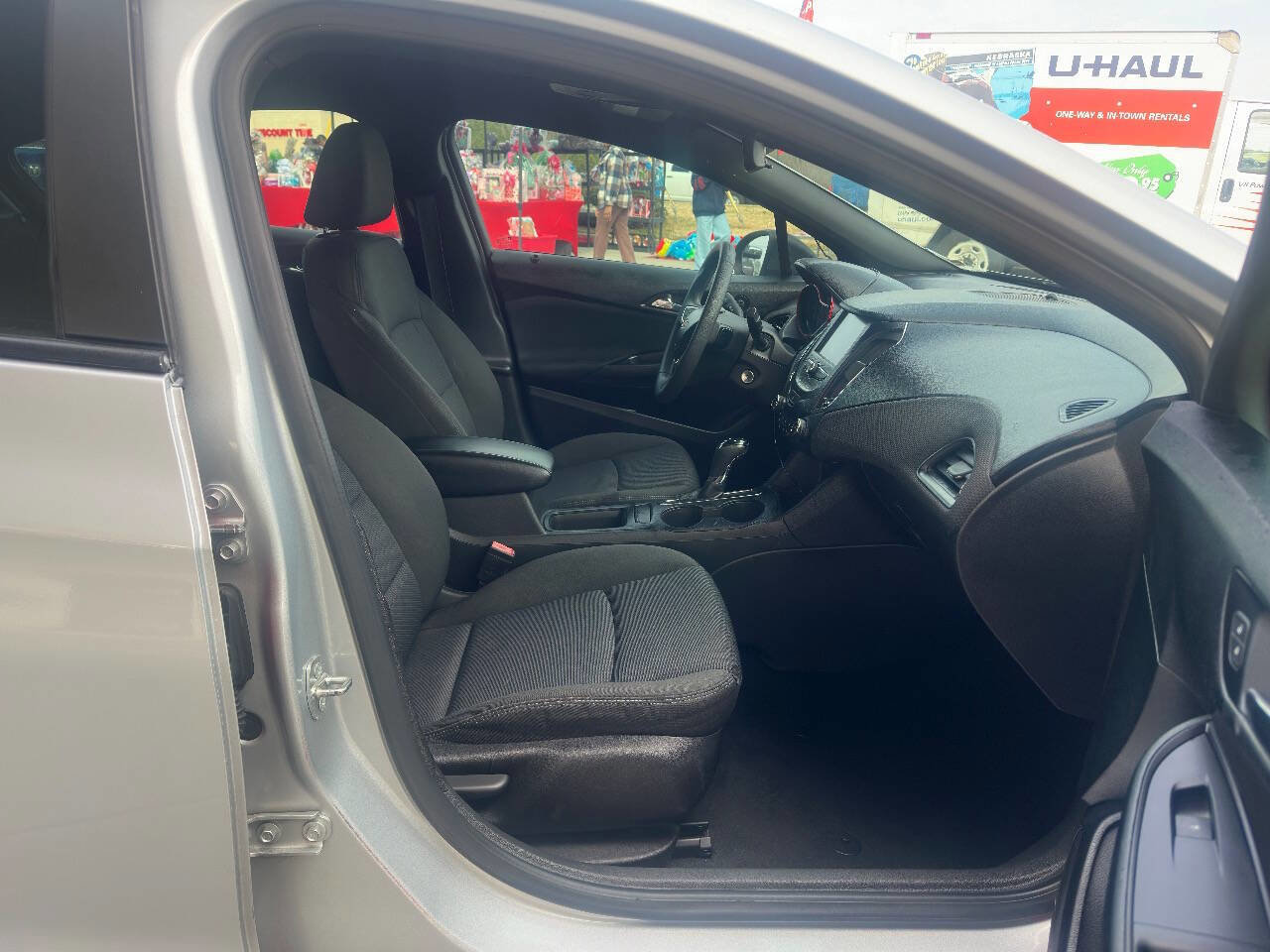 Used 2016 Chevrolet Cruze LT image 9