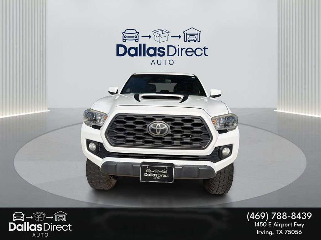 Used 2020 Toyota Tacoma TRD Sport w/ Technology Package image 3