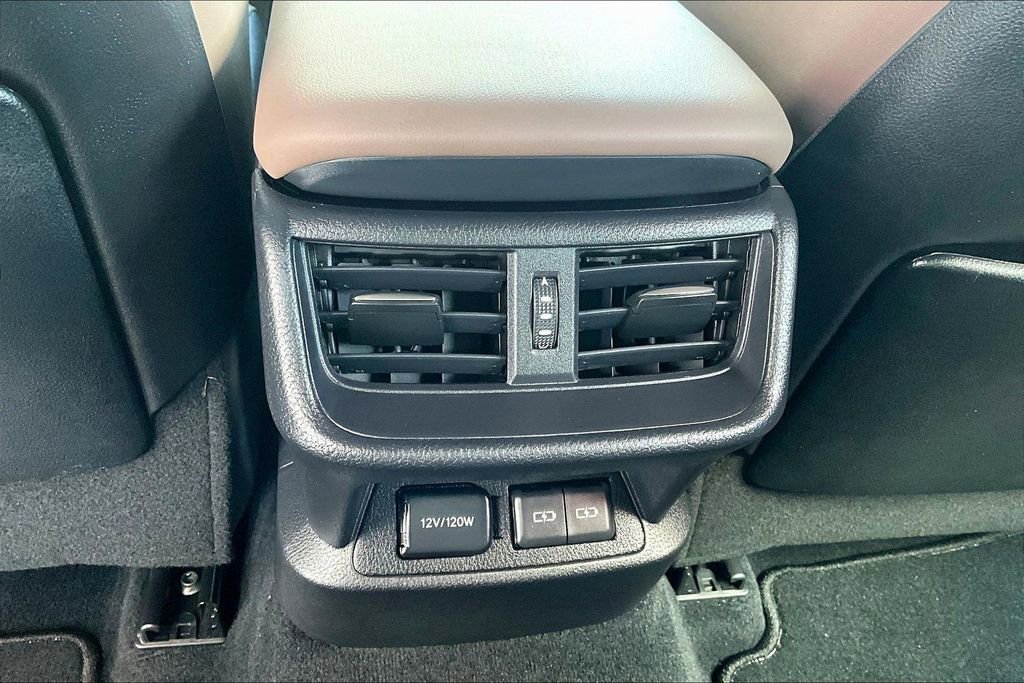 Used 2025 MAZDA MAZDA3 Hatchback w/Premium Plus Pkg AWD/4WD image 10