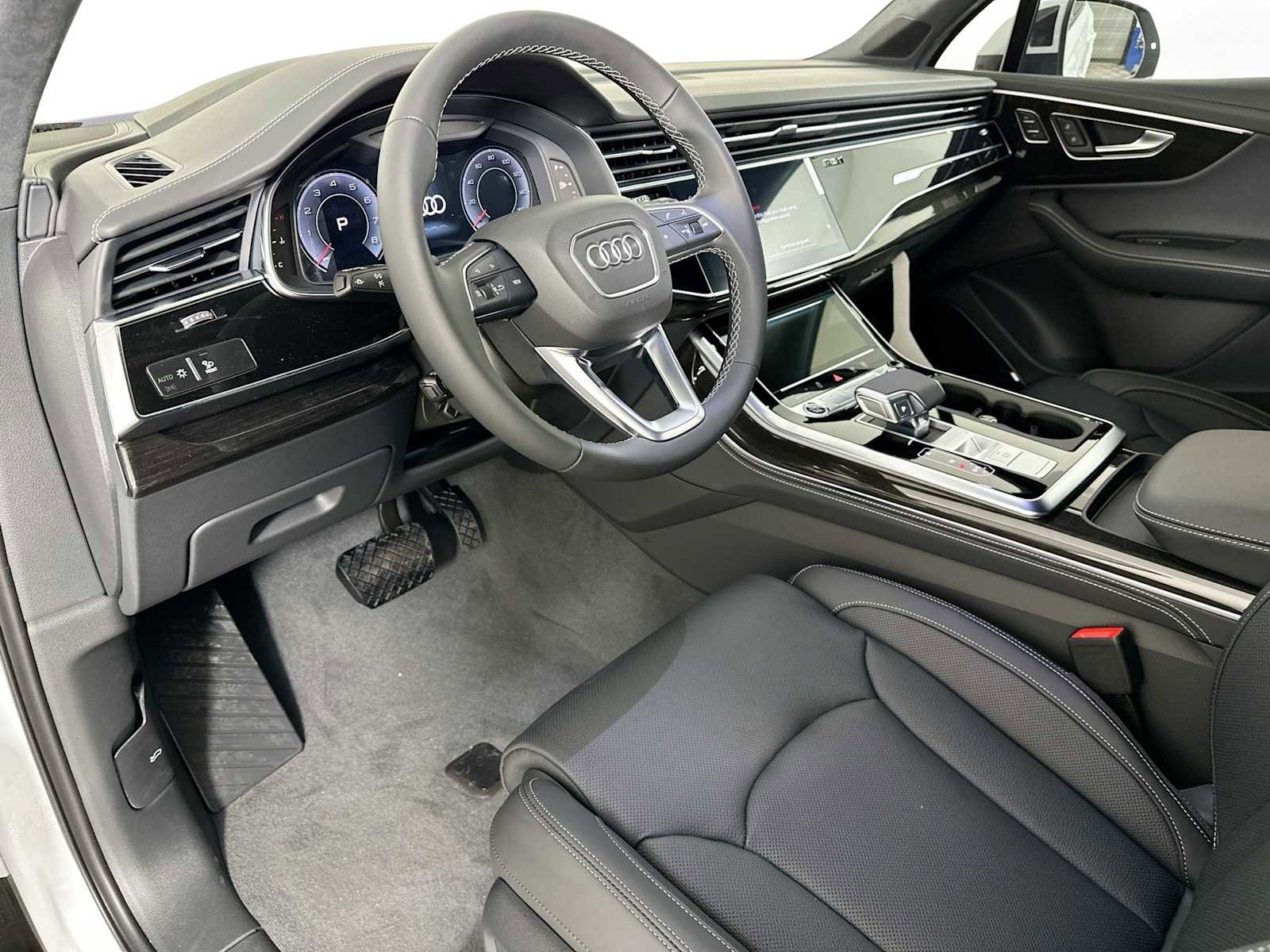 New 2025 Audi Q7 3.0T Prestige image 9