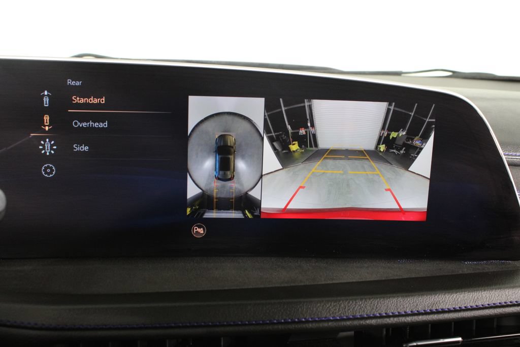 Used 2025 Cadillac XT4 Sport FWD image 30