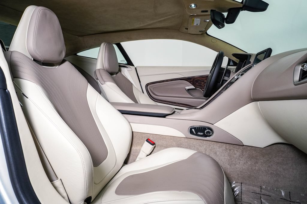 Used 2017 Aston Martin DB11 V12 RWD image 18