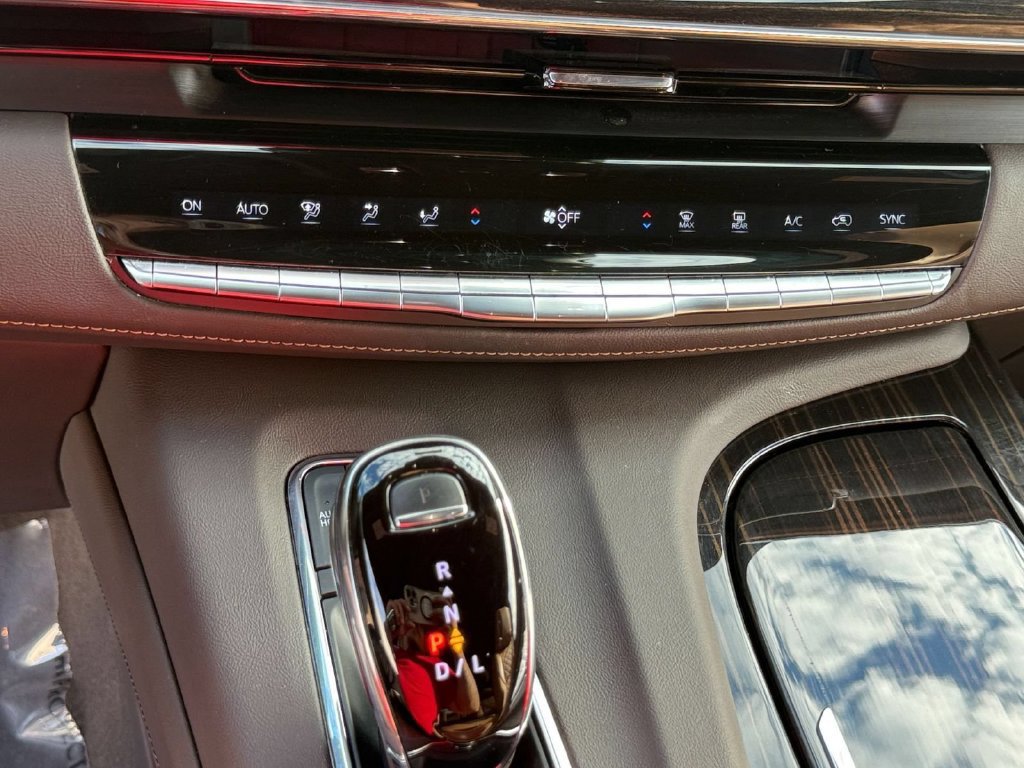 Used 2024 Cadillac Escalade Sport w/ Touring Package AWD/4WD image 23