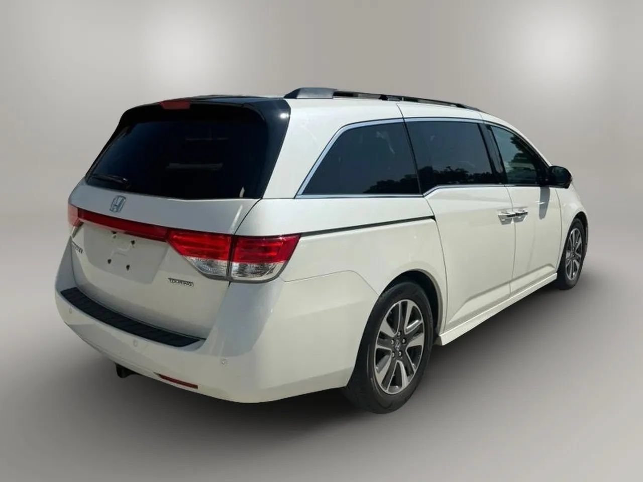Used 2015 Honda Odyssey Touring image 7