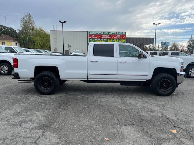 Used 2015 Chevrolet Silverado 2500 LTZ w/ Duramax Plus Package image 8