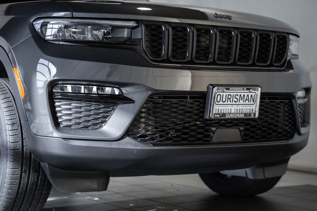 New 2025 Jeep Grand Cherokee Limited image 14