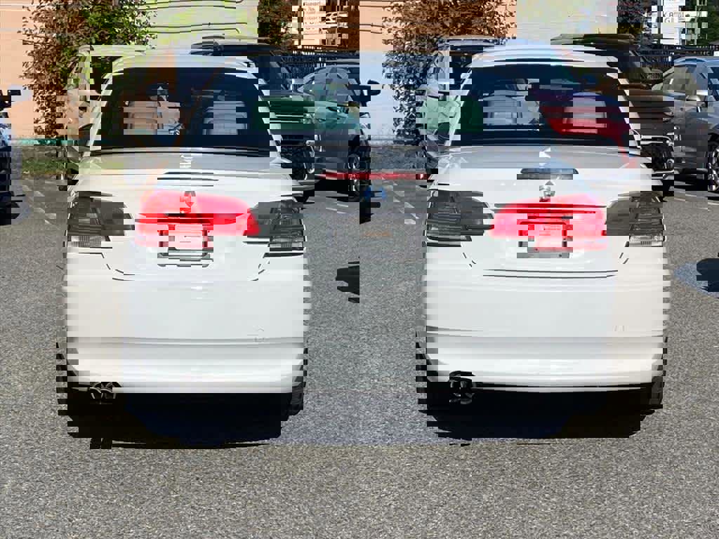 Used 2009 BMW 328i Convertible image 4