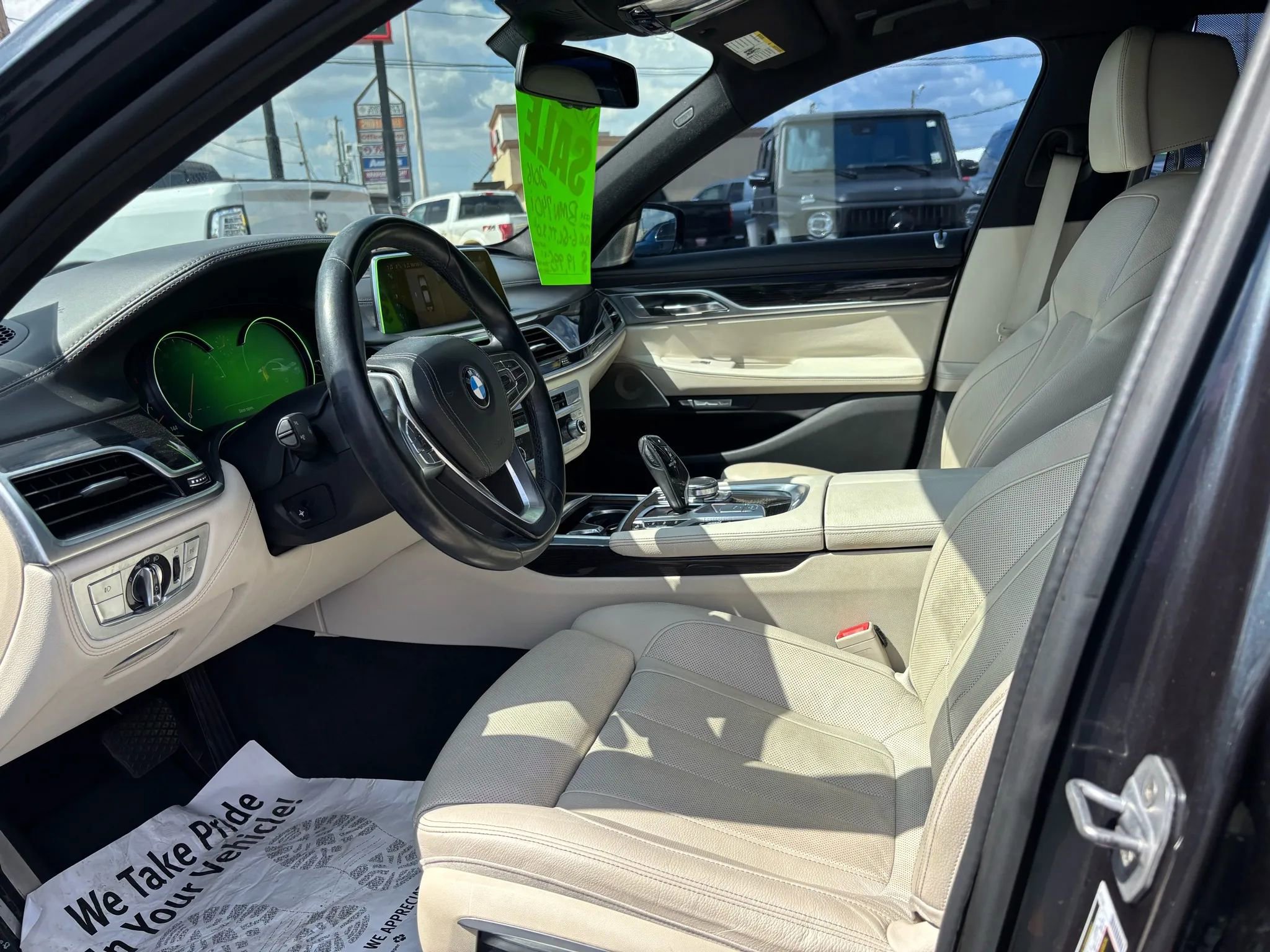 Used 2016 BMW 740i image 4