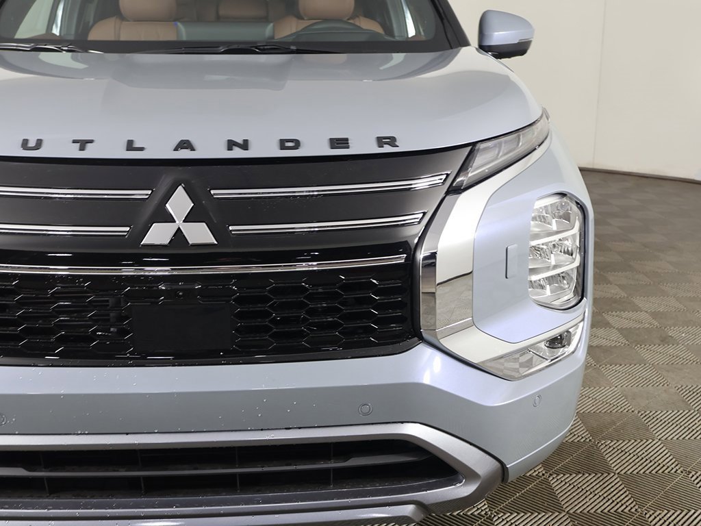 New 2026 Mitsubishi Outlander SEL image 17