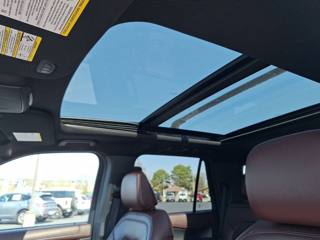 Used 2024 Ford Expedition Limited image 15