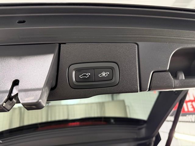 Used 2021 Volvo XC60 T8 Inscription w/ Advanced Package image 10