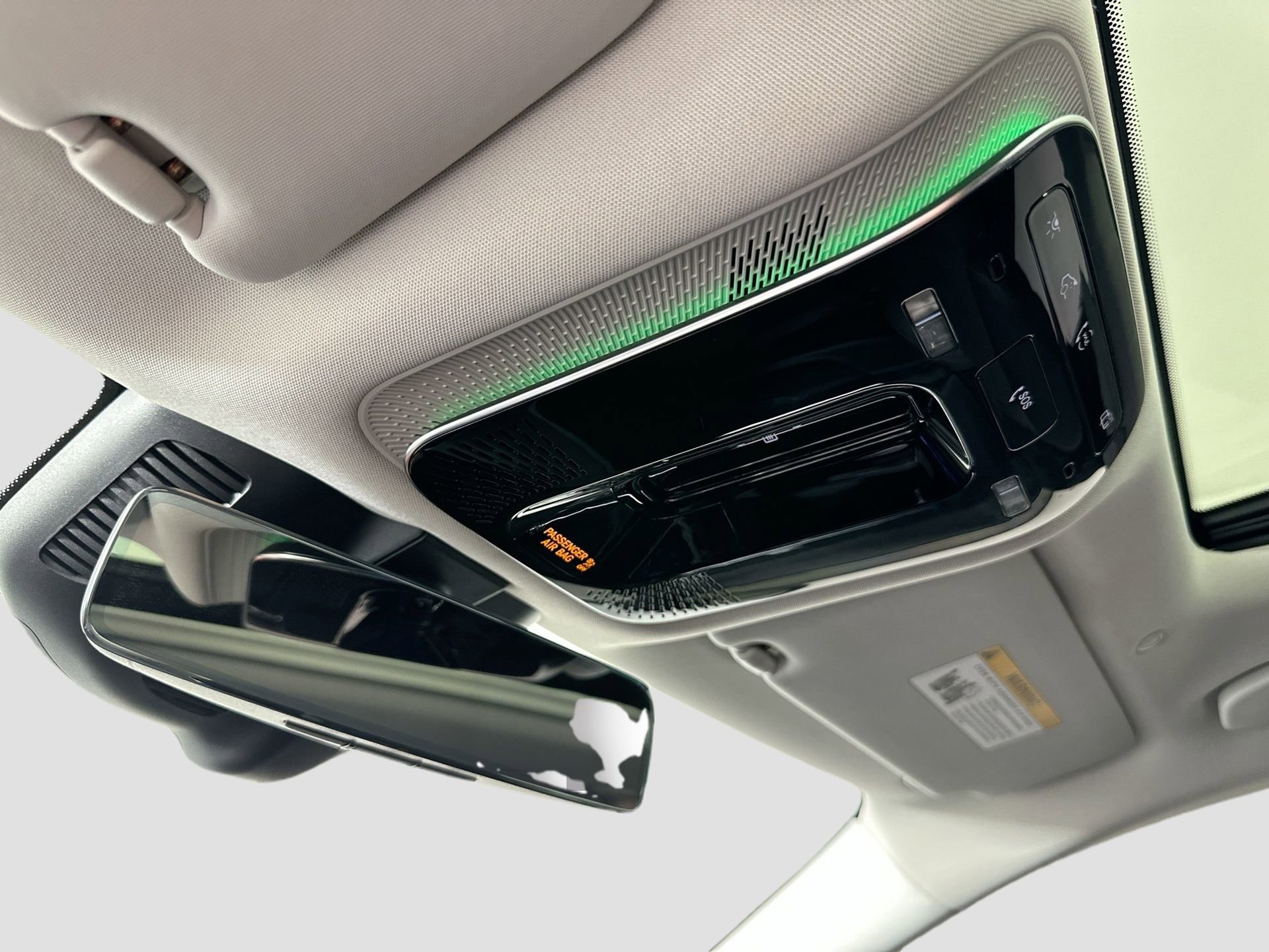 Used 2025 Mercedes-Benz C 300 Sedan image 23