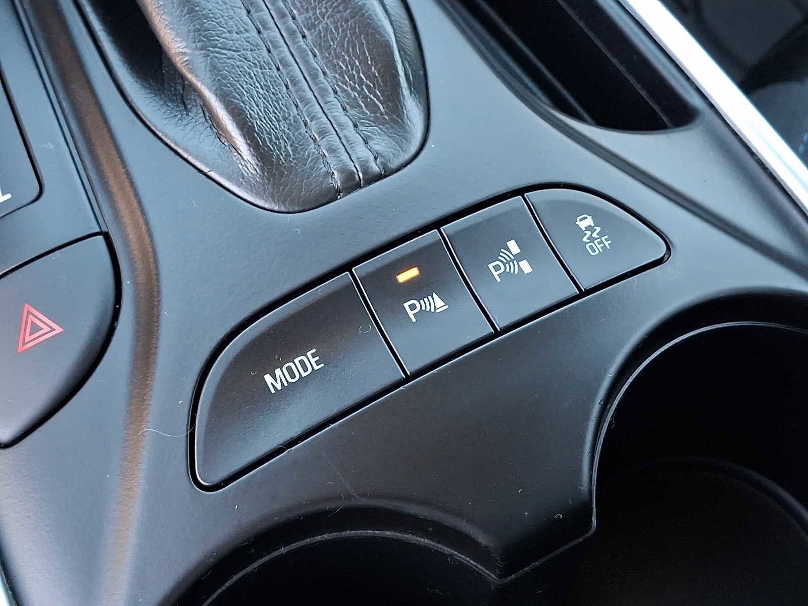 Used 2018 Chevrolet Volt Premier w/ Driver Confidence Package FWD image 25