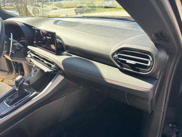 Used 2025 Dodge Hornet R/T AWD/4WD image 36