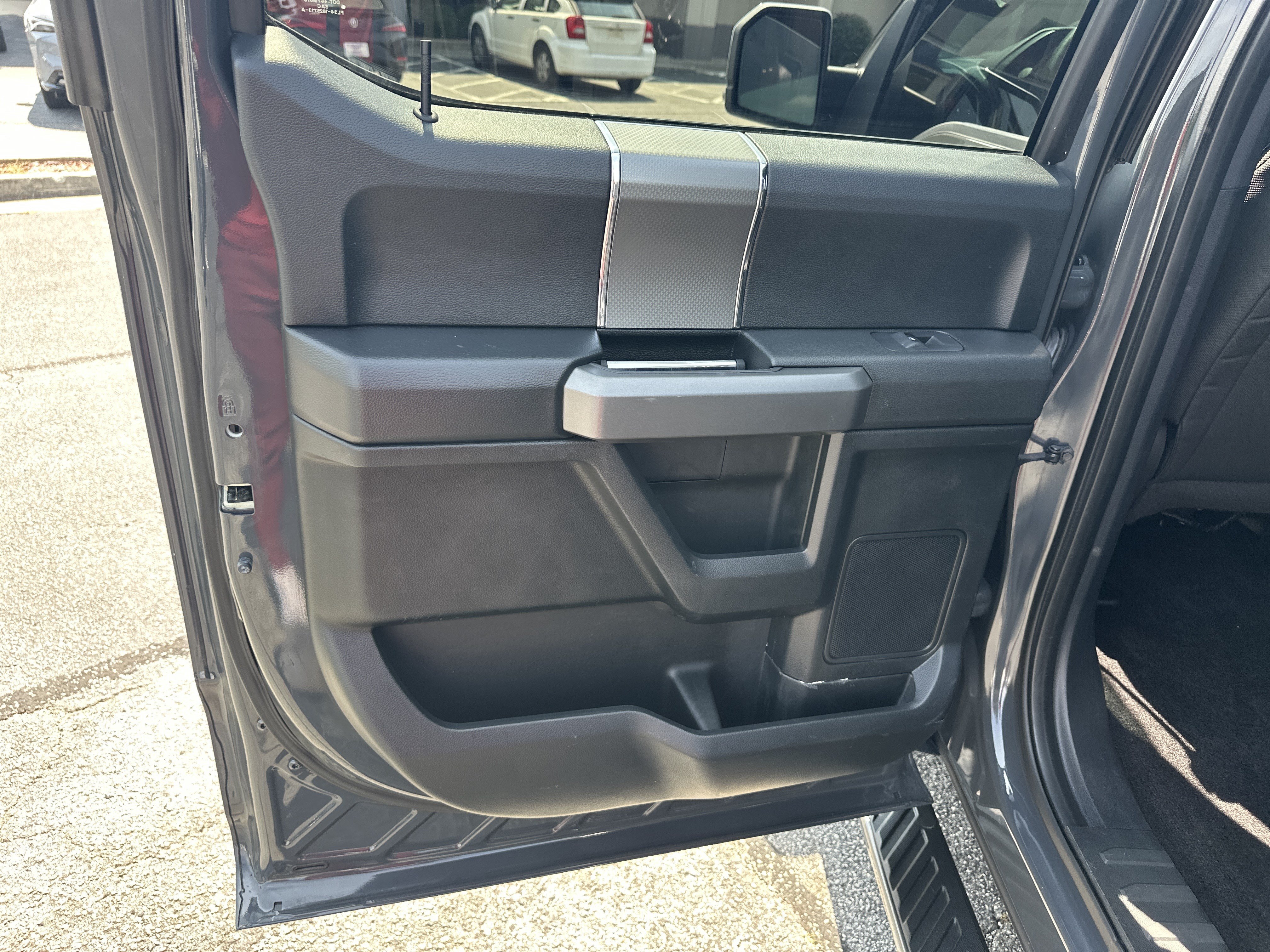 Used 2016 Ford F150 XLT w/ Equipment Group 302A Luxury RWD image 25