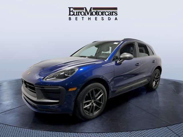 Used 2023 Porsche Macan Turbo AWD/4WD video 1
